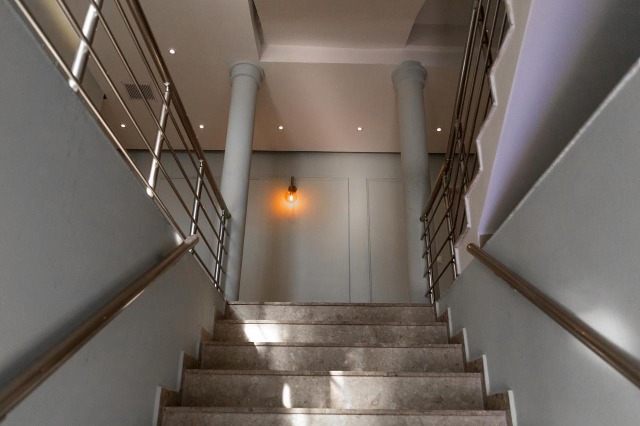 Hotel United Prishtine Bagian luar foto