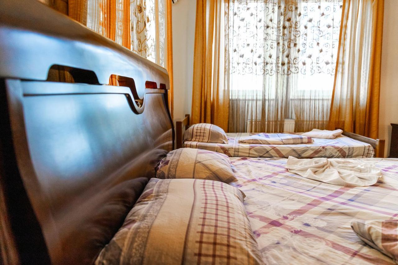 Hotel United Prishtine Bagian luar foto